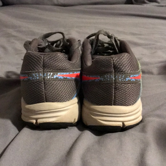 Nike’s - Picture 2 of 4